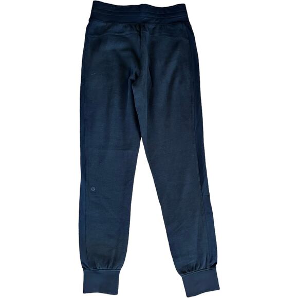 NWOT Women’s Black Lululemon Scuba Joggers Sweat Pants Size 4 - Picture 4 of 5